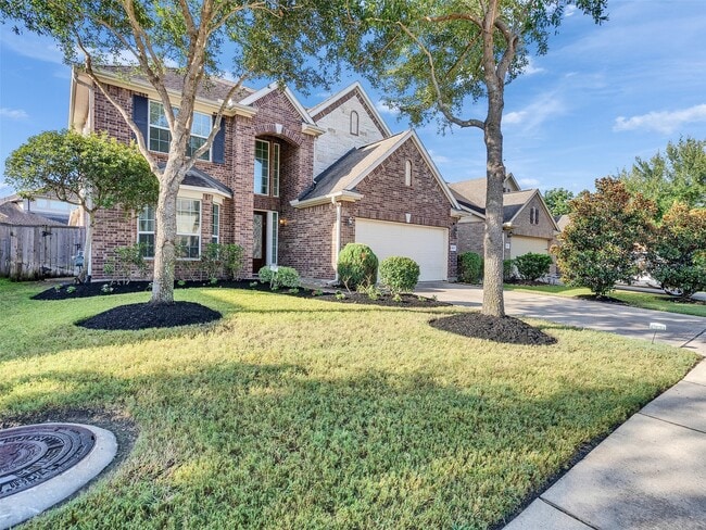 Building Photo - 28655 Maple Red Dr