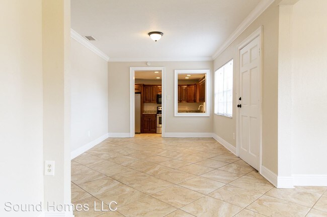 Building Photo - 2 br, 1 bath House - 3117 W Cypress St