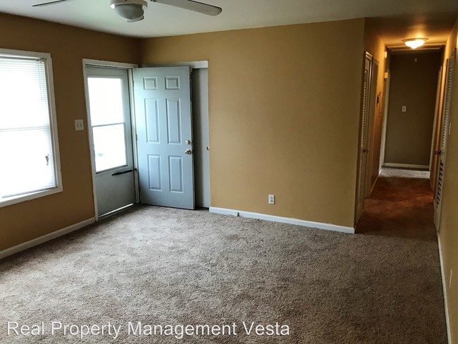 Building Photo - 3 br, 2 bath House - 4182 West Oak Drive