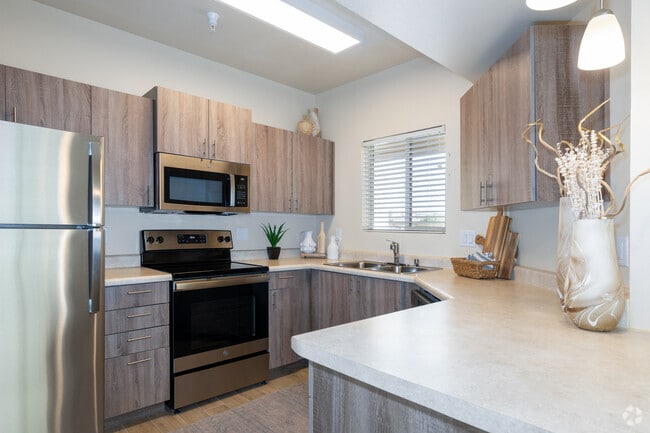 2BR, 2BA - 996SF - Kitchen - Eagle Ranch Estates