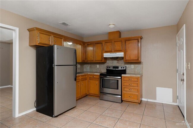 Building Photo - 3108 Kingsborough Ave