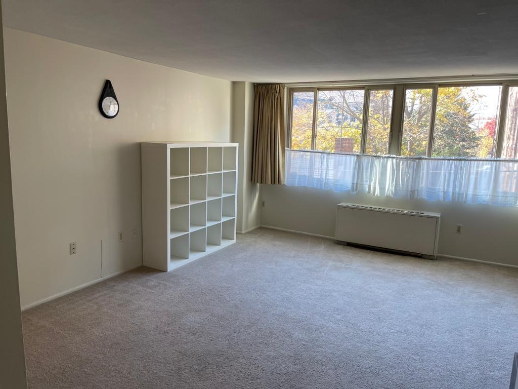 Living Room - 1 E University Pky