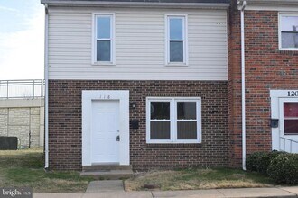 Building Photo - 118 Hughey Ct