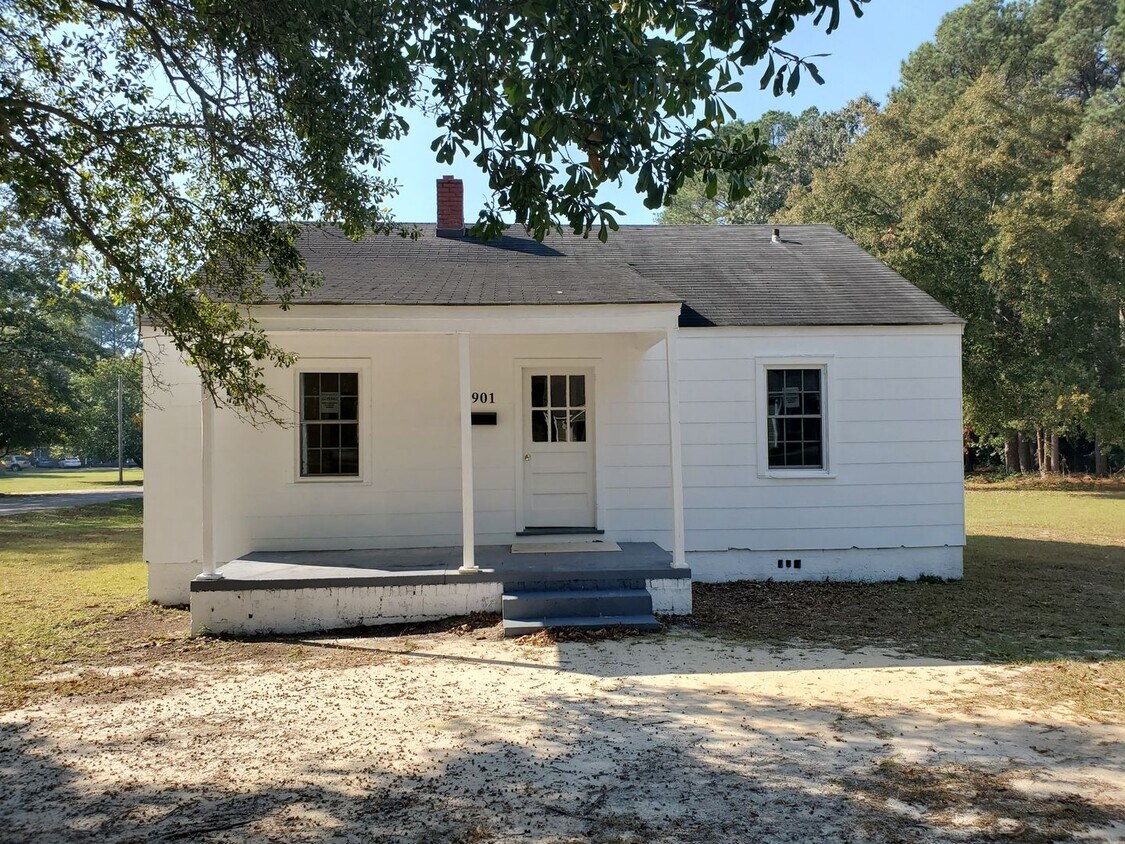 Primary Photo - 901 N Fulton St