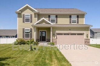 Building Photo - W242N5663 Simona Dr