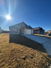 Building Photo - 6654 Pepperdine Dr