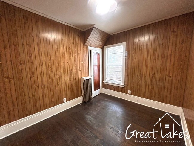 Foto del edificio - 5204 Beaconsfield St