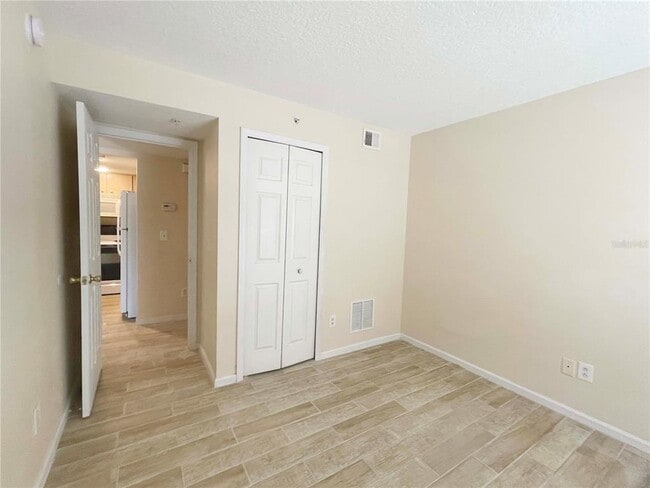 Building Photo - 1122 S Pine Ridge Cir
