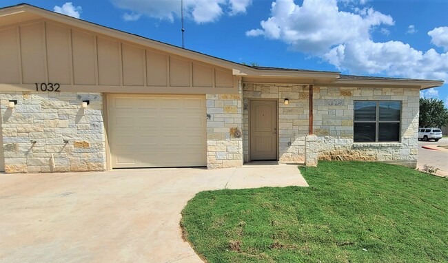 Building Photo - Villas at Belle Meadows