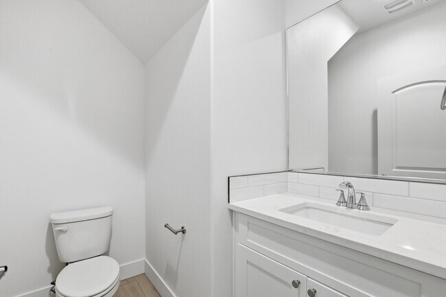 Building Photo - 751 Creative Way