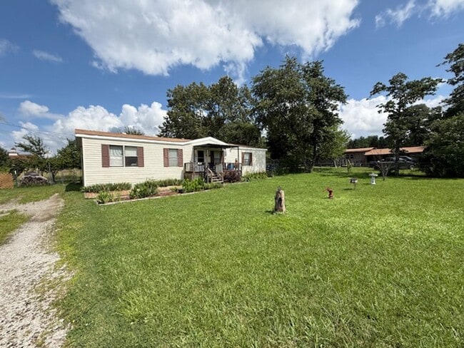 Building Photo - 3/2 Home in Cave City