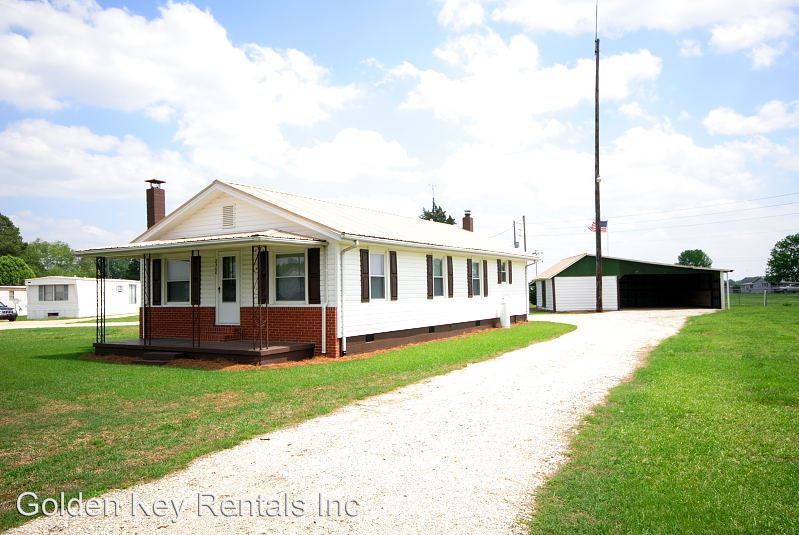 Primary Photo - 2368 US Highway 13 N