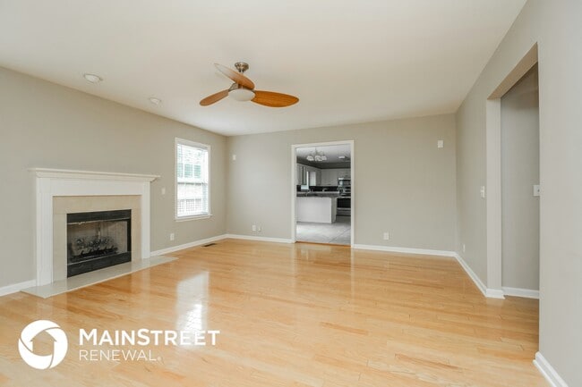 Foto del edificio - 2116 Camille Dr