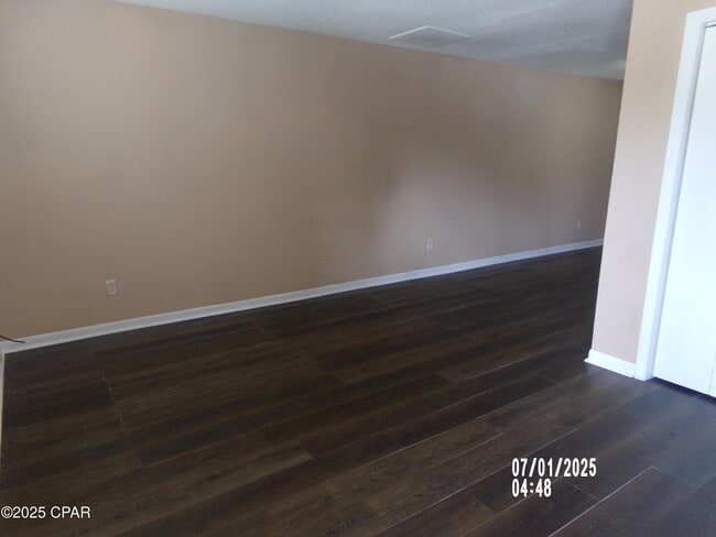 Building Photo - 5707 Lake Dr