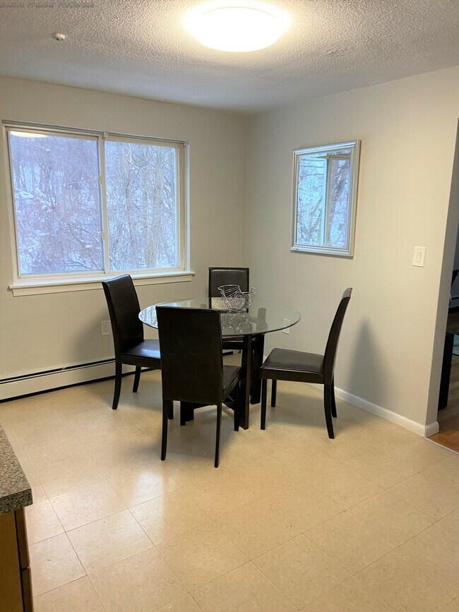 Building Photo - 56 Curtis St