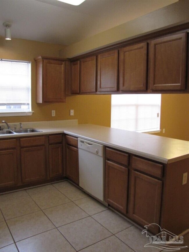 Building Photo - 5927 Bilek Dr