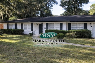 Building Photo - 6 S Stillwood Cir