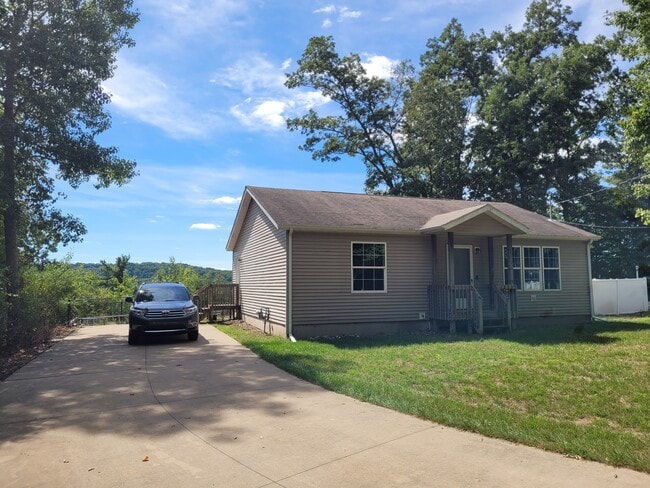 Building Photo - 6088 Pointview Ct