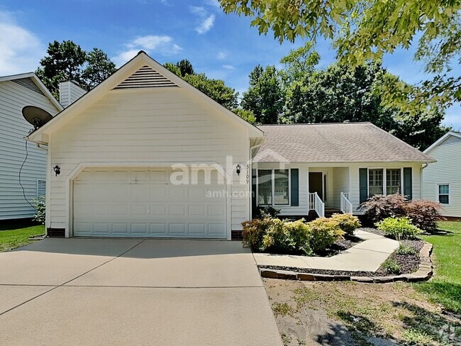 Building Photo - 3109 Southampton Dr