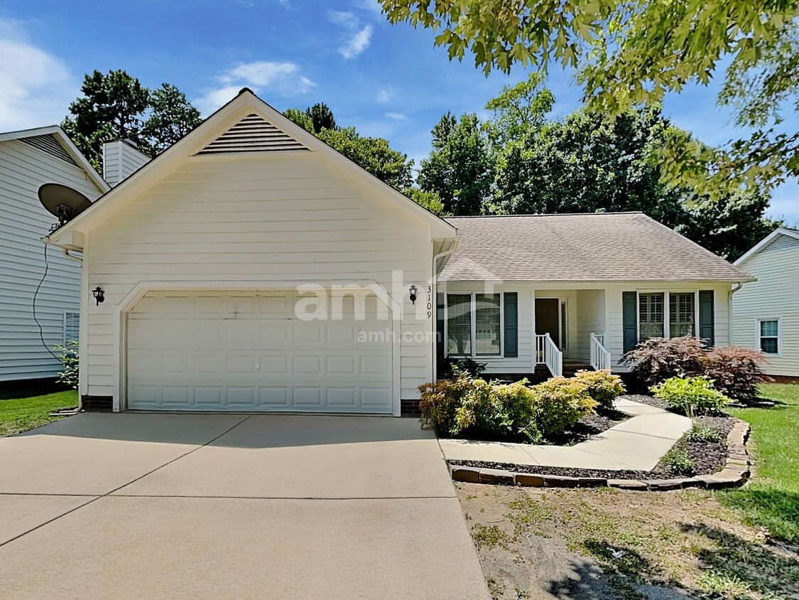 Primary Photo - 3109 Southampton Dr
