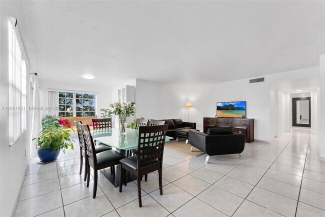 Foto del edificio - 11840 NE 19th Dr