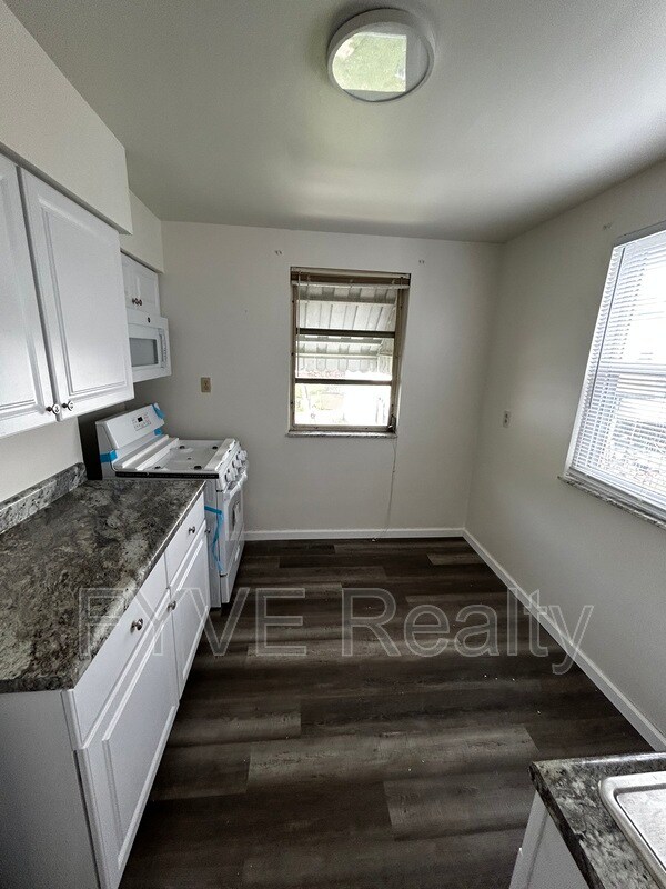 Foto del edificio - 17 E Sherman St