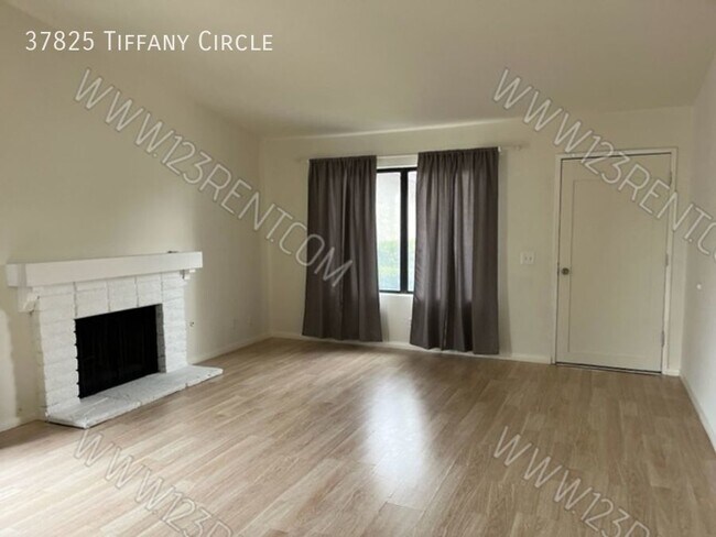 Building Photo - 3BD/ 2BTH SINGLE STORY HOME JUST REHABBED