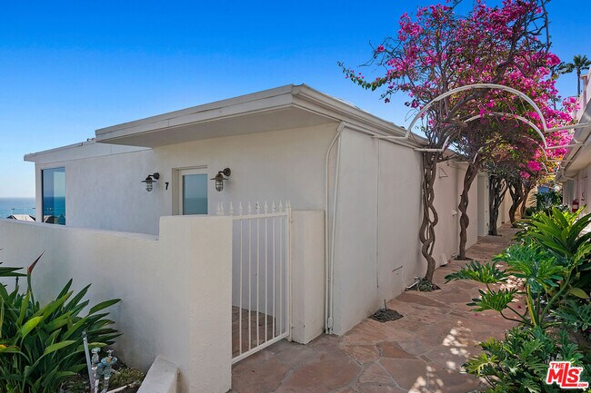 Foto del edificio - 27400 Pacific Coast Hwy
