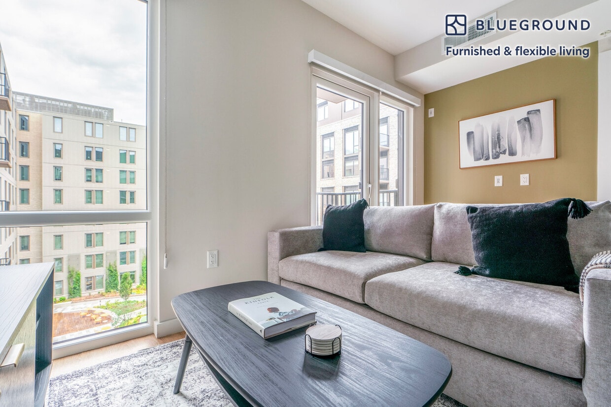 Foto principal - 2601 14th St NW