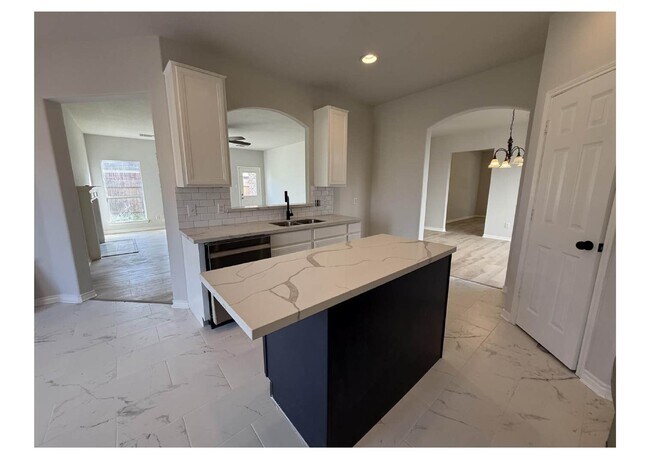 Foto del edificio - 4106 Forest Rain Ln