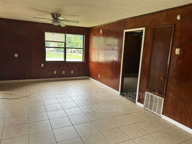 Foto del edificio - 232 N 6th St
