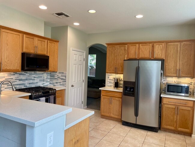 Building Photo - 9525 River Rose Way