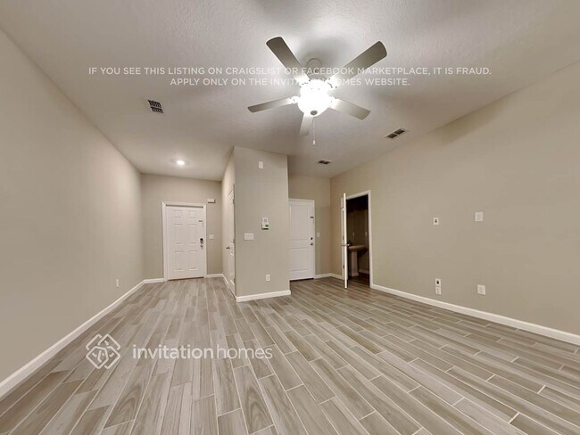 Foto del edificio - 647 Cherry Ridge Dr