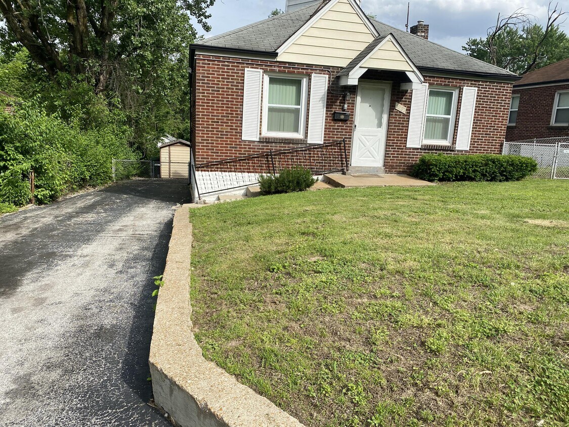 5222 Fletcher St, Jennings, MO 63136 House Rental in Jennings, MO