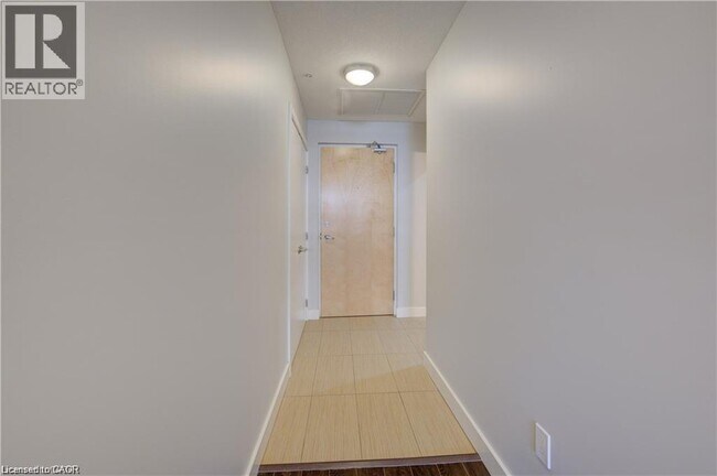 Photo du bâtiment - 188 King St S