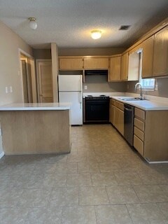 Foto del edificio - 1718 Murray Creek Dr