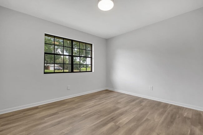 Building Photo - 2267 Clara Kee Blvd