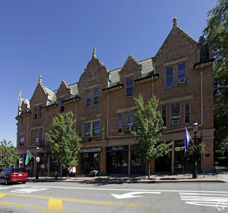 Foto del edificio - 2 Green Village Rd