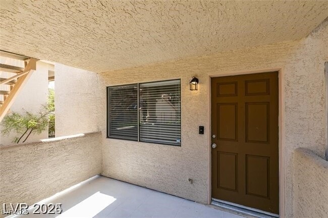 Building Photo - 924 Falconhead Ln
