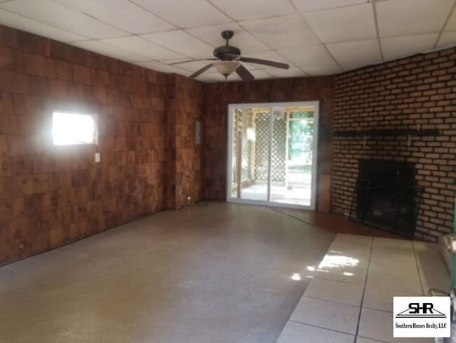 Building Photo - 602 New York Dr