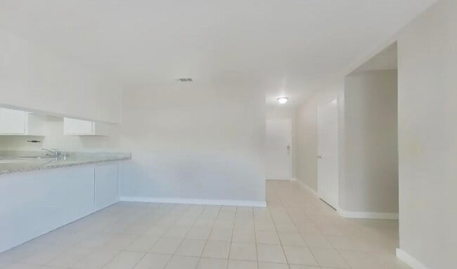 Foto del edificio - SINGLE FAMILY READY FOR RENT