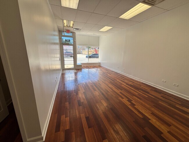 Foto del edificio - 6116 W Roosevelt Rd