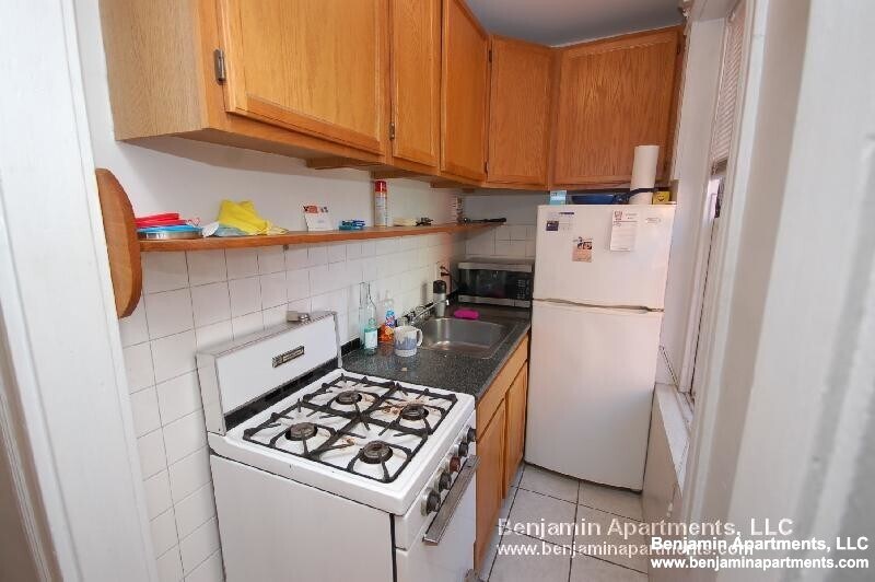 Primary Photo - 66 Myrtle St