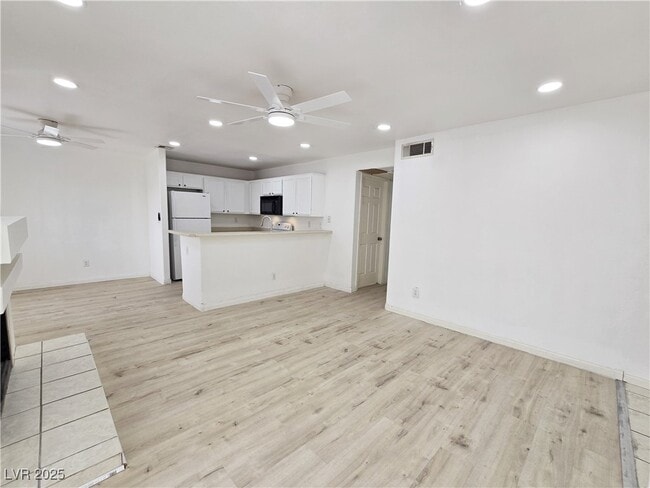 Building Photo - 2972 Juniper Hills Blvd