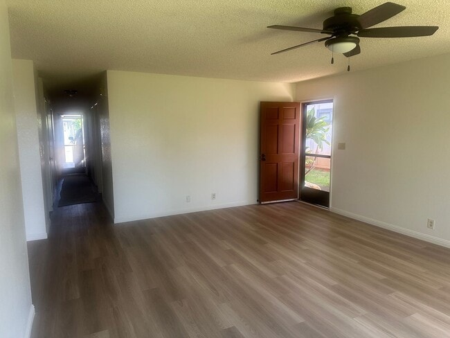 Building Photo - Single level 3 bedroom 2 bath home in Waip...