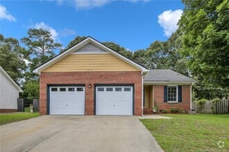 Building Photo - 2918 Coachway Dr