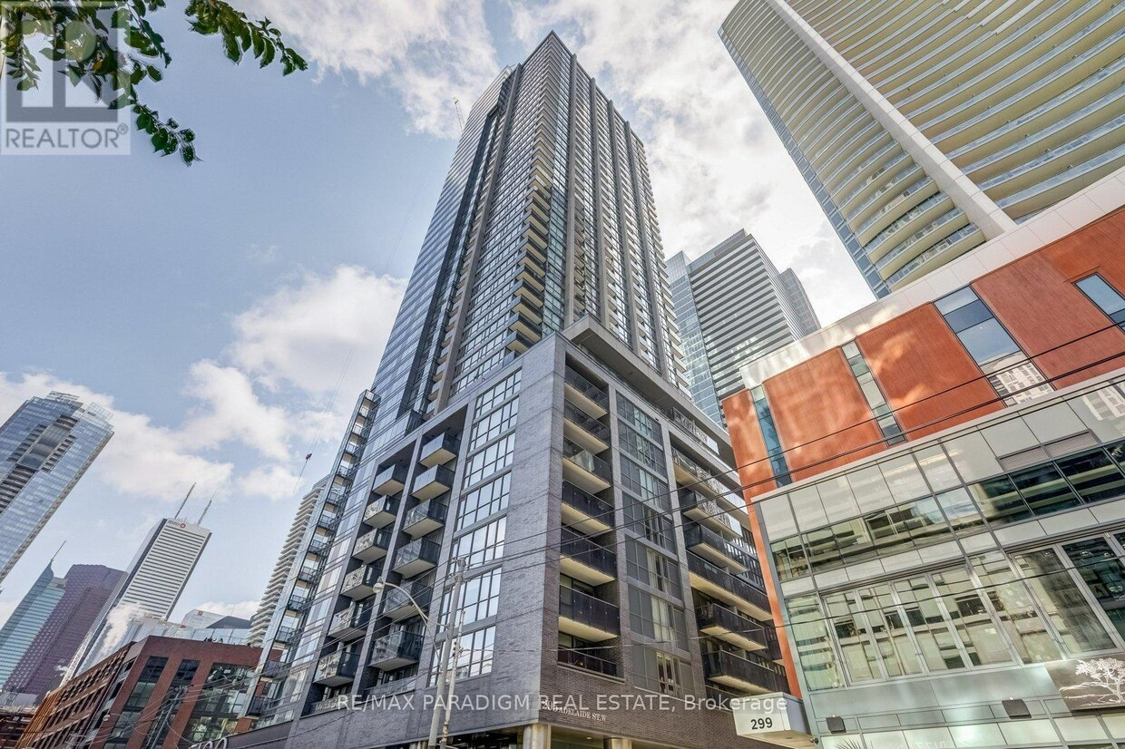 Photo principale - 295 Adelaide St W