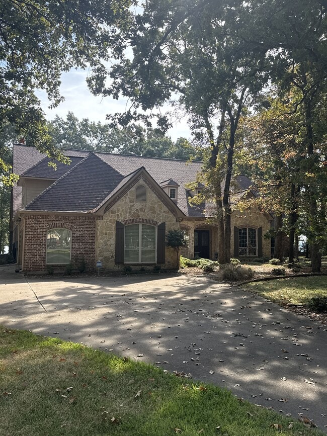 Building Photo - 1256 Private Rd 5980