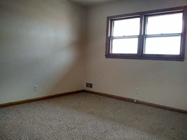 Building Photo - 6730 W Warnimont Ave