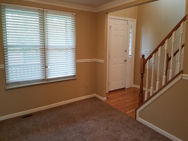 Foto del edificio - 6528 Lakewood Dr